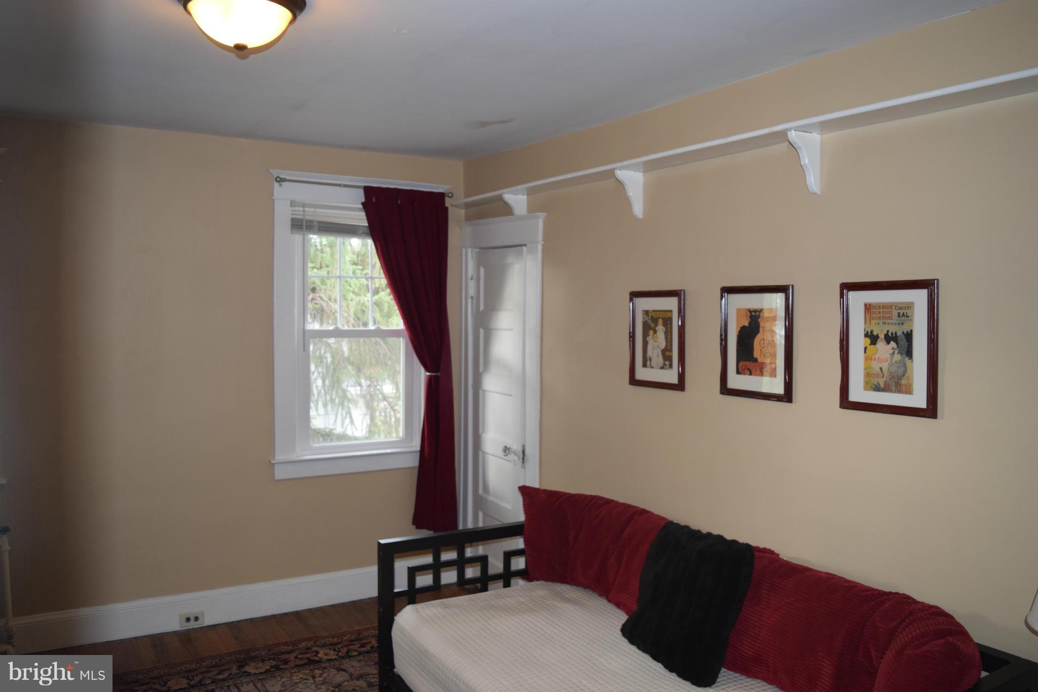 503 North Rock Glen Road Baltimore, MD 21229 - Photo 15 of 25 Bedroom