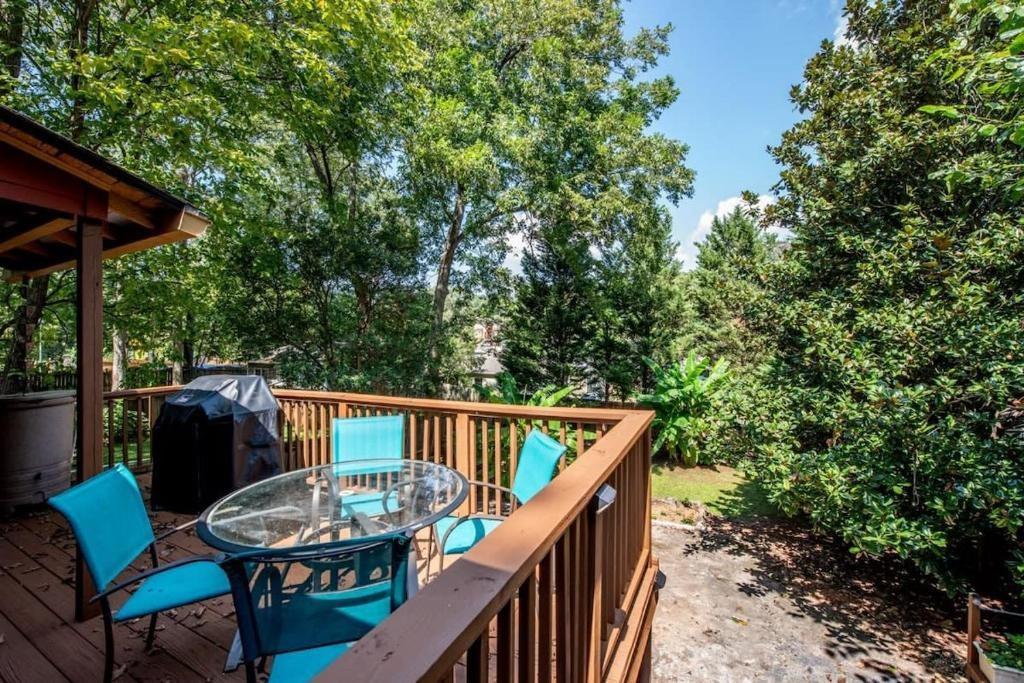 2076 Ridgedale Road Northeast Atlanta, GA 30317 - Photo 35 of 40