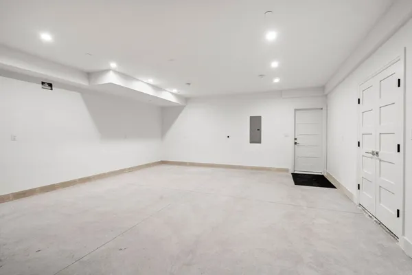 $2,650,000 | 956 Walnut Street, Unit 3, Newton, MA 02459
