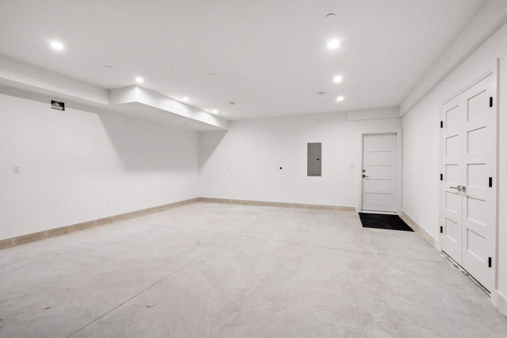 956 Walnut Street, Unit 3 Newton, MA 02459 - Photo 14 of 38