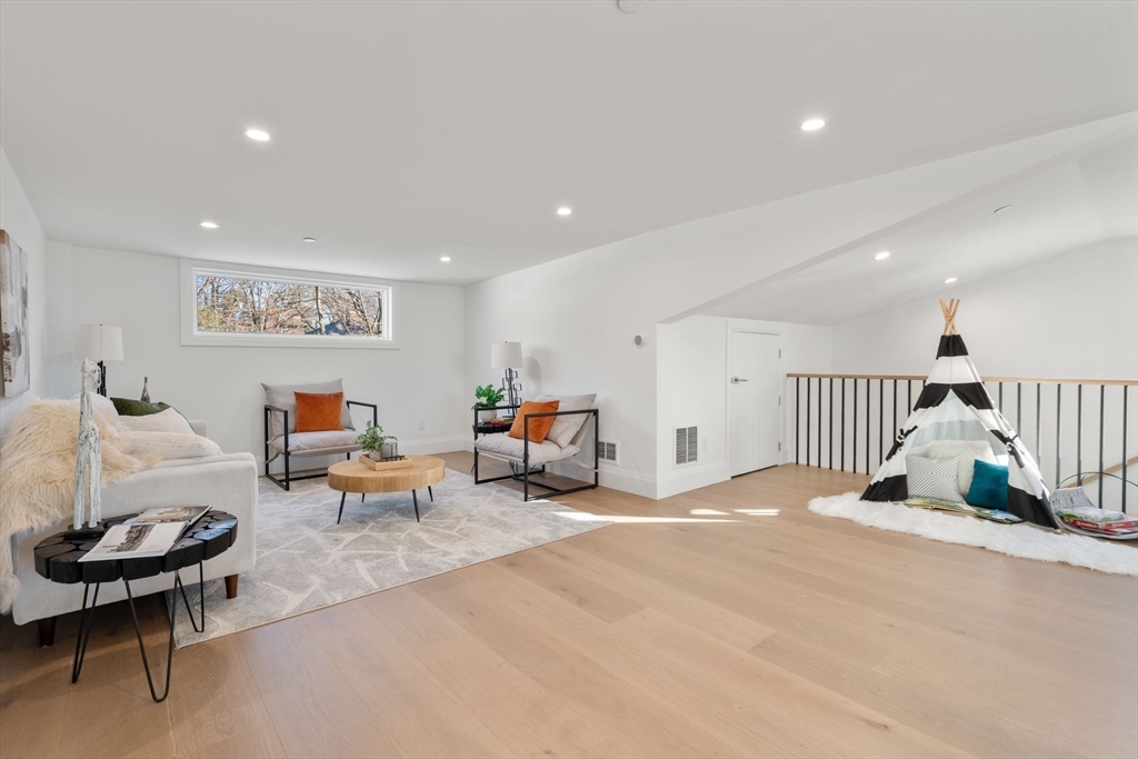 956 Walnut Street, Unit 3 Newton, MA 02459 - Photo 18 of 38