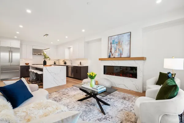 $2,650,000 | 956 Walnut Street, Unit 3, Newton, MA 02459