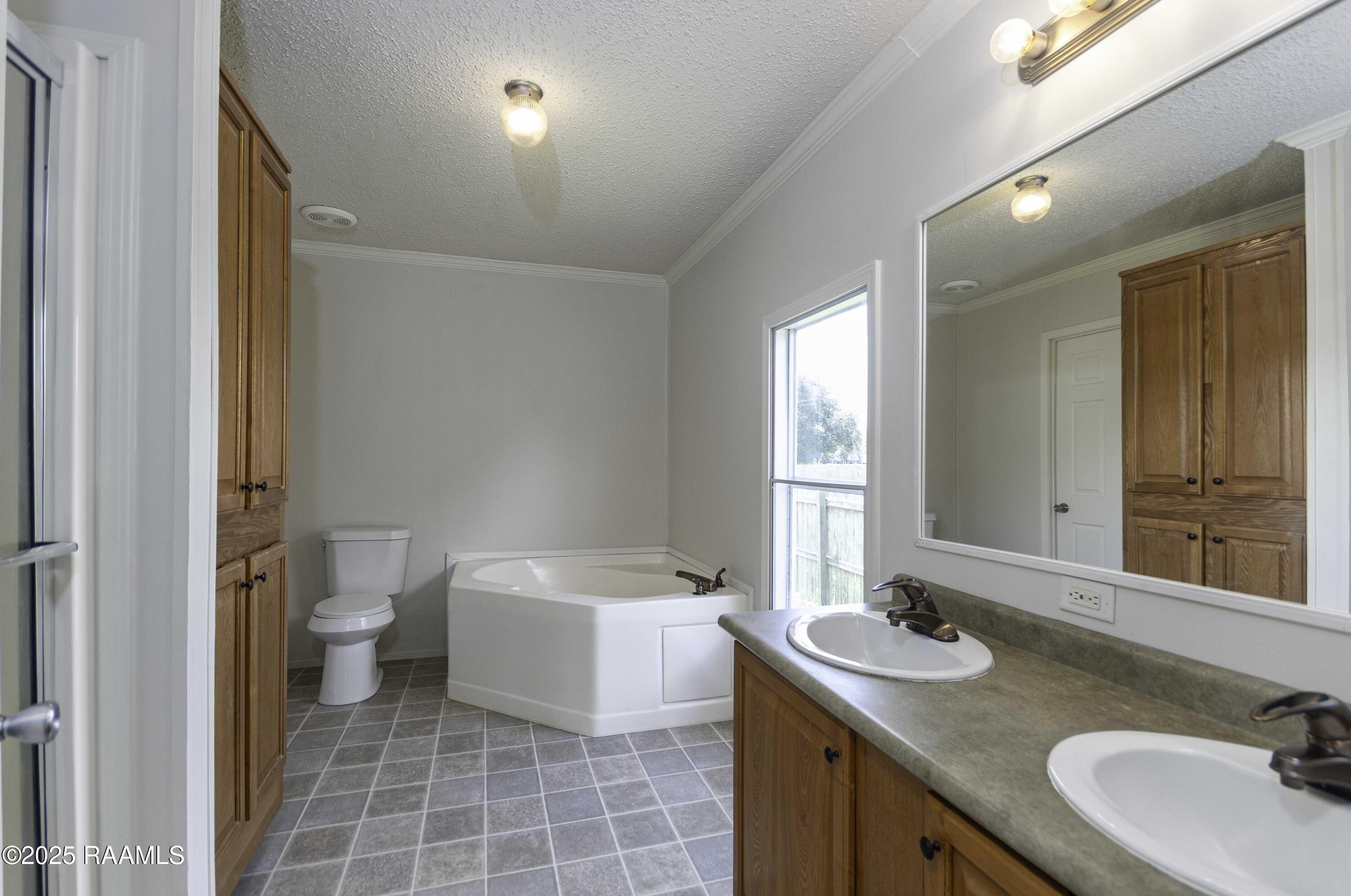 1018 Arlene Boyer Rd Street St. Martinville, LA 70582 - Photo 13 of 29 Primary Bath 1