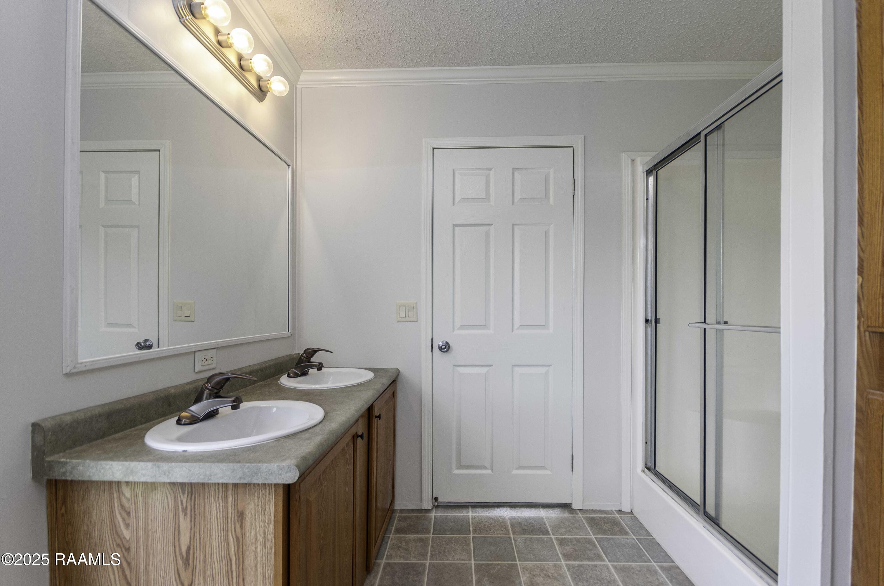 1018 Arlene Boyer Rd Street St. Martinville, LA 70582 - Photo 15 of 29 Primary Bath 3