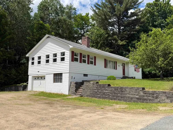 $420,000 | 29 Mansion Hill Drive, Lincoln, NH 03251