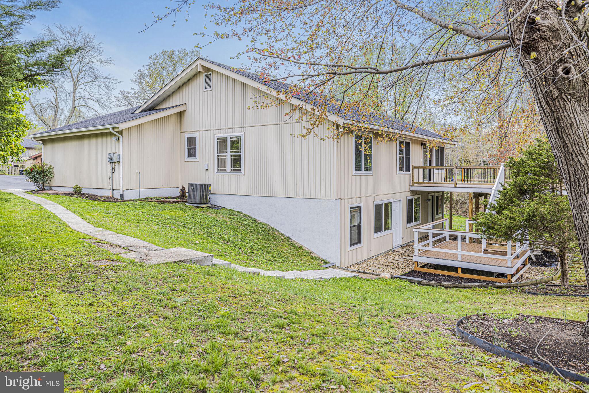 5915 Hall Street Springfield, VA 22152 - Photo 44 of 53 Gallery Image 44