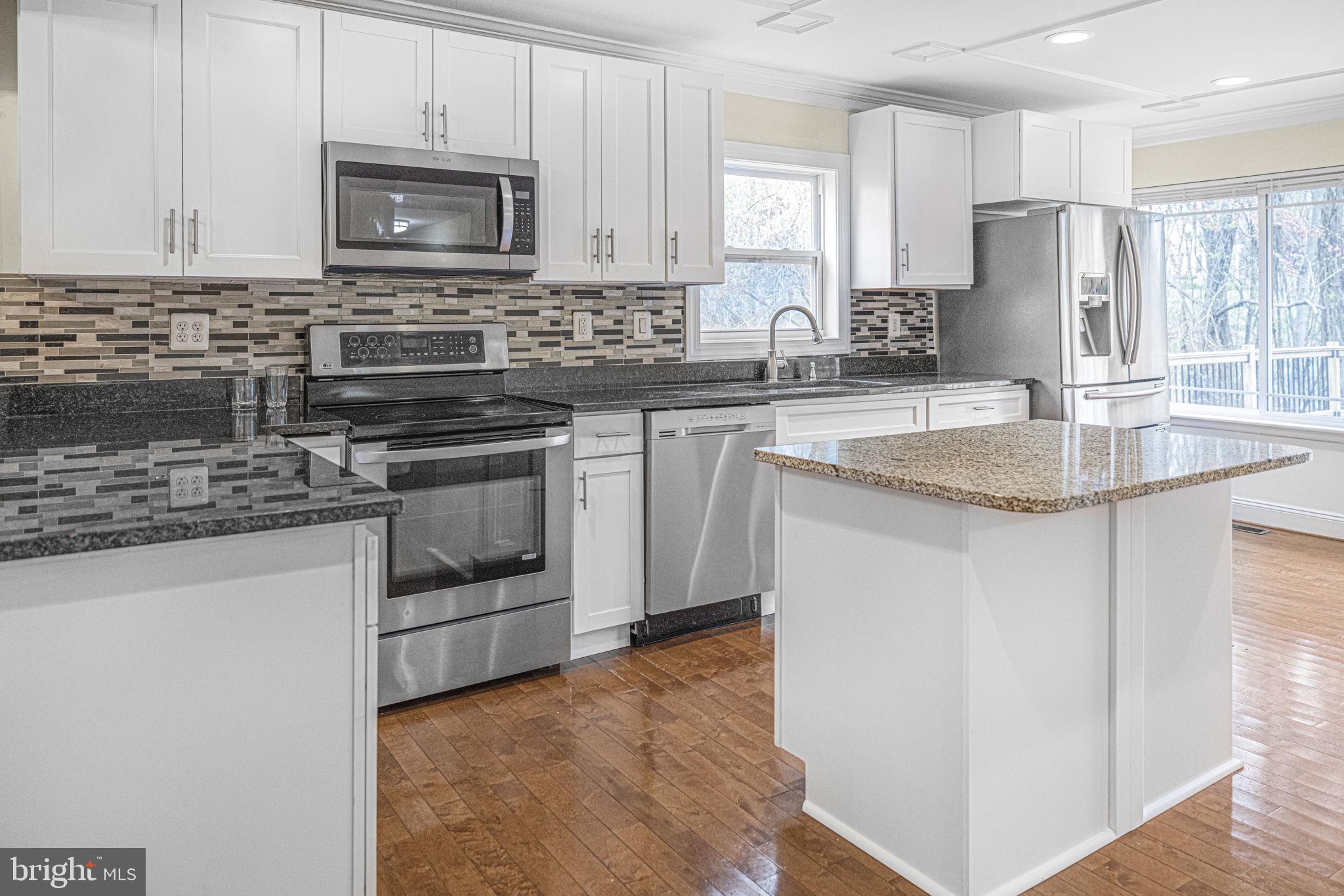 5915 Hall Street Springfield, VA 22152 - Photo 6 of 53 Gallery Image 6