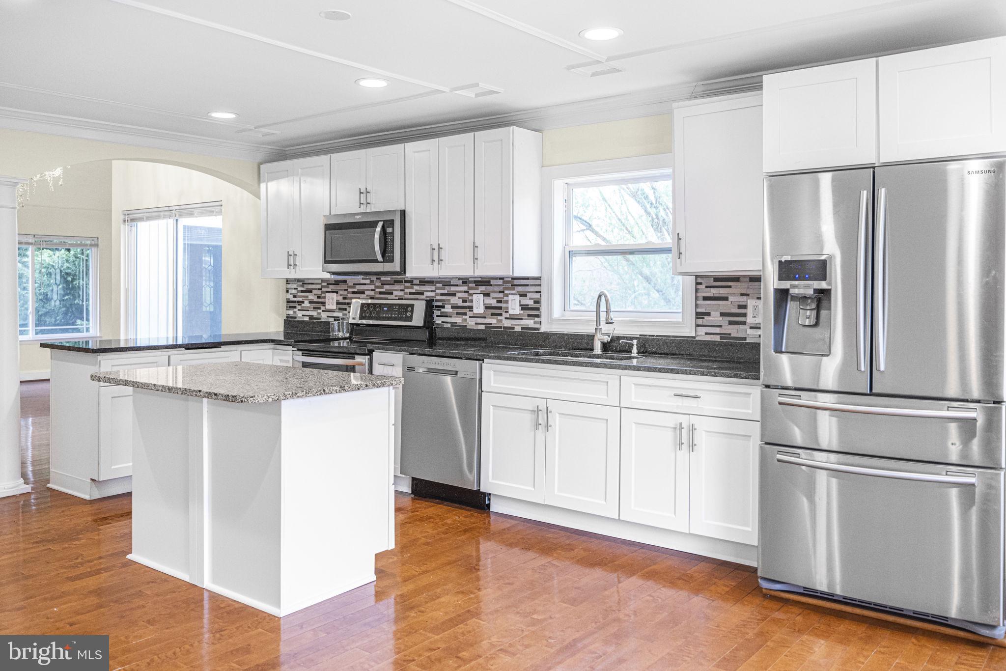 5915 Hall Street Springfield, VA 22152 - Photo 8 of 53 Gallery Image 8