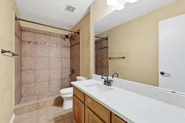 $2,300 | 316 Comiskey Court, Saginaw, TX 76179