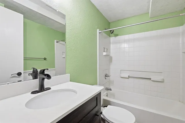 $2,300 | 316 Comiskey Court, Saginaw, TX 76179