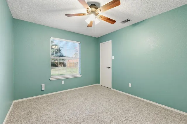 $2,300 | 316 Comiskey Court, Saginaw, TX 76179