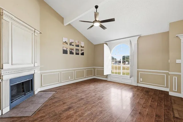 $2,300 | 316 Comiskey Court, Saginaw, TX 76179