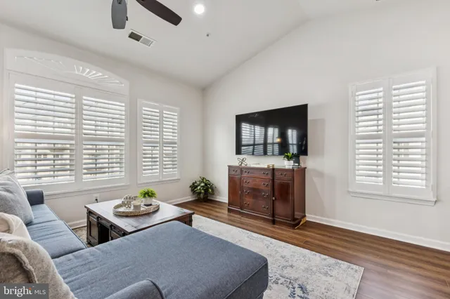 $424,900 | 7416 Brunson Circle, Gainesville, VA 20155