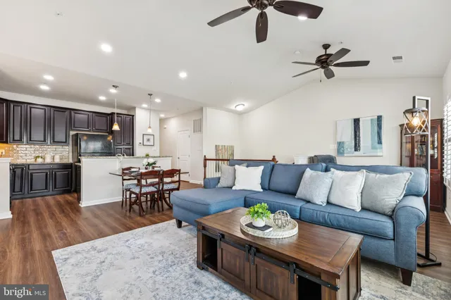 $424,900 | 7416 Brunson Circle, Gainesville, VA 20155