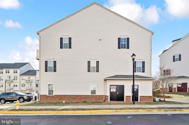 $424,900 | 7416 Brunson Circle, Gainesville, VA 20155