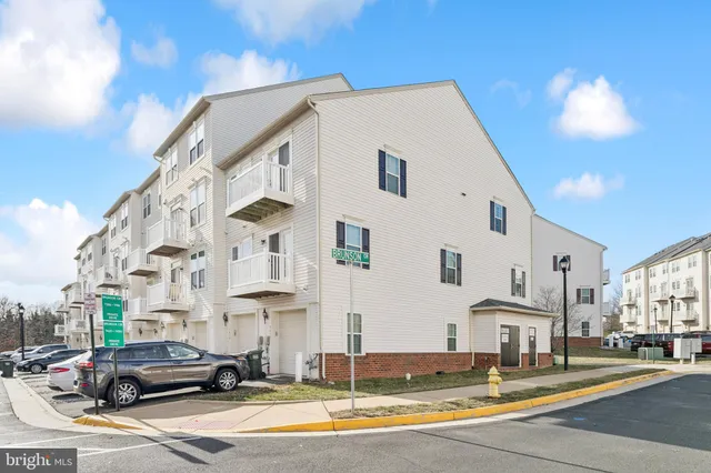 $424,900 | 7416 Brunson Circle, Gainesville, VA 20155