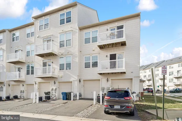 $424,900 | 7416 Brunson Circle, Gainesville, VA 20155