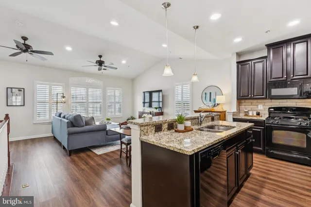 $424,900 | 7416 Brunson Circle, Gainesville, VA 20155