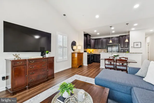 $424,900 | 7416 Brunson Circle, Gainesville, VA 20155