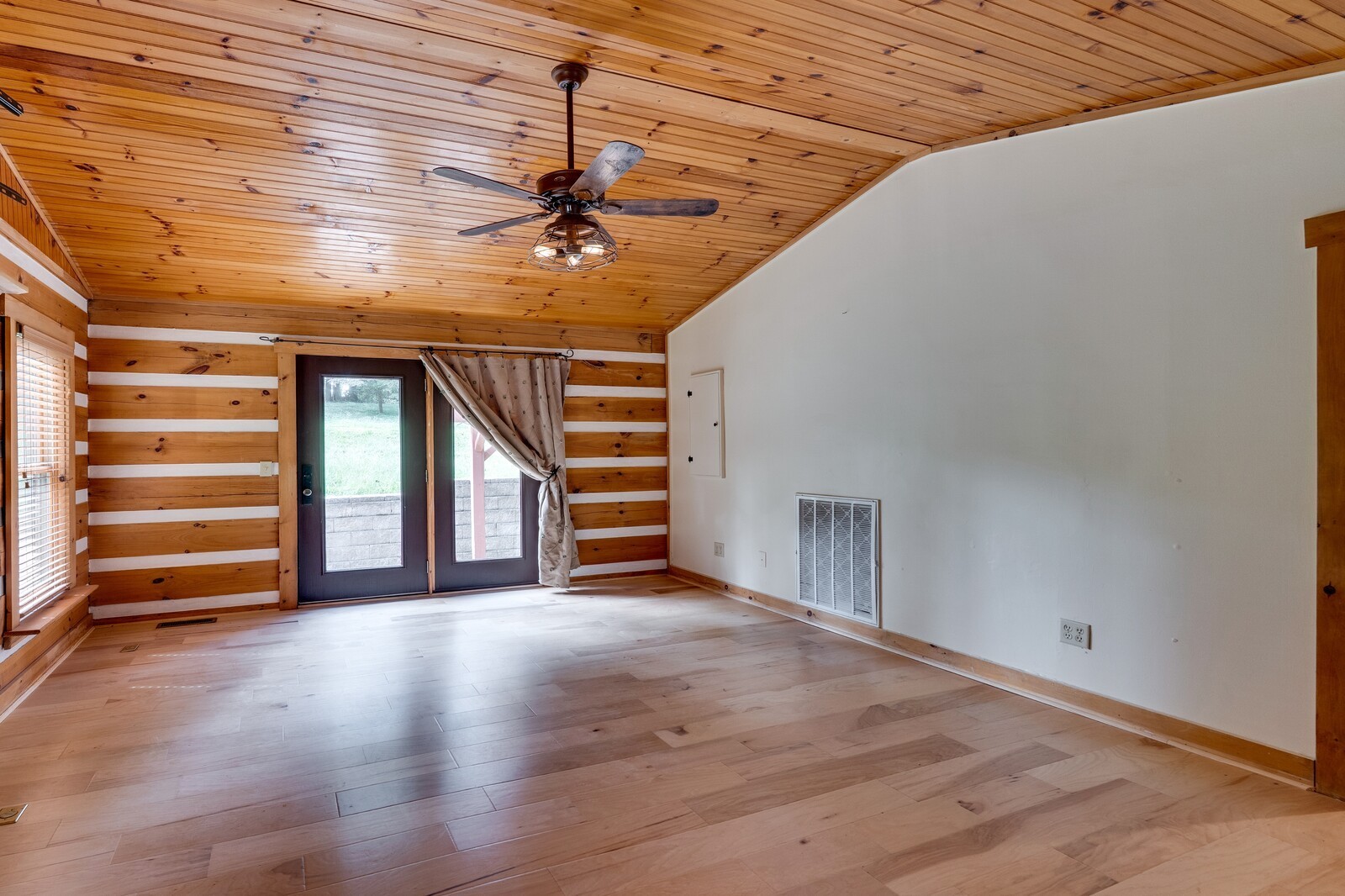 711 Hill Road Brentwood, TN 37027 - Photo 47 of 66 a view of a livingroom with a staircase