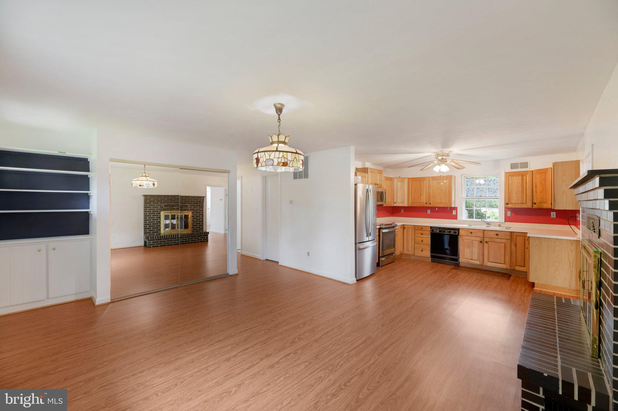 916 Edgewood Road Edgewater, MD 21037 - Photo 9 of 21 Gallery Image 9