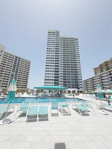 $2,550 | 3140 South Ocean Drive, Hallandale Beach, FL 33009
