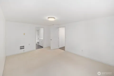 $325,000 | 12716 Northeast 120th Street, Unit H1, Kirkland, WA 98034