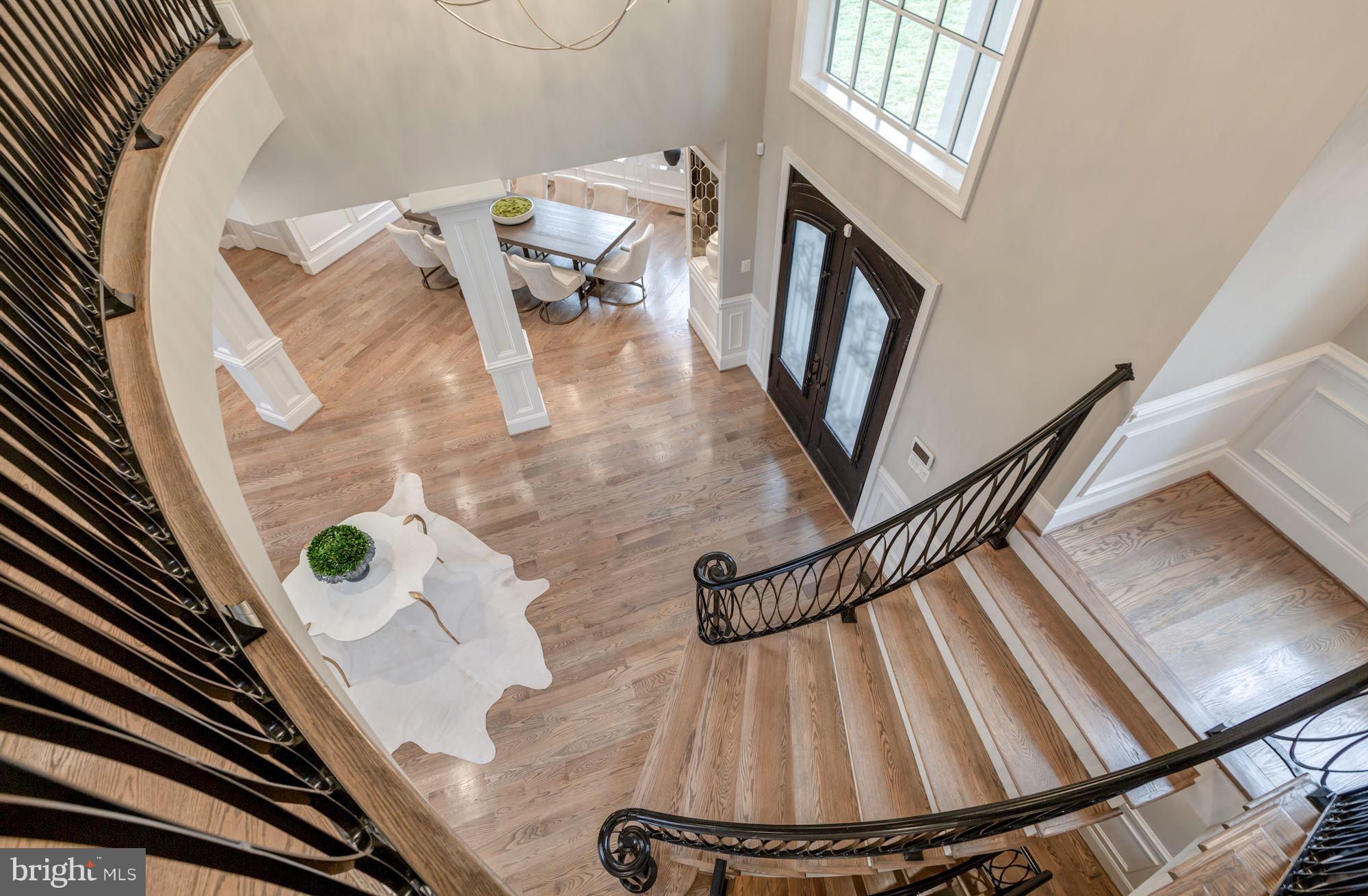 1060 Vista Drive McLean, VA 22102 - Photo 13 of 34 GRAND STAIRCASE