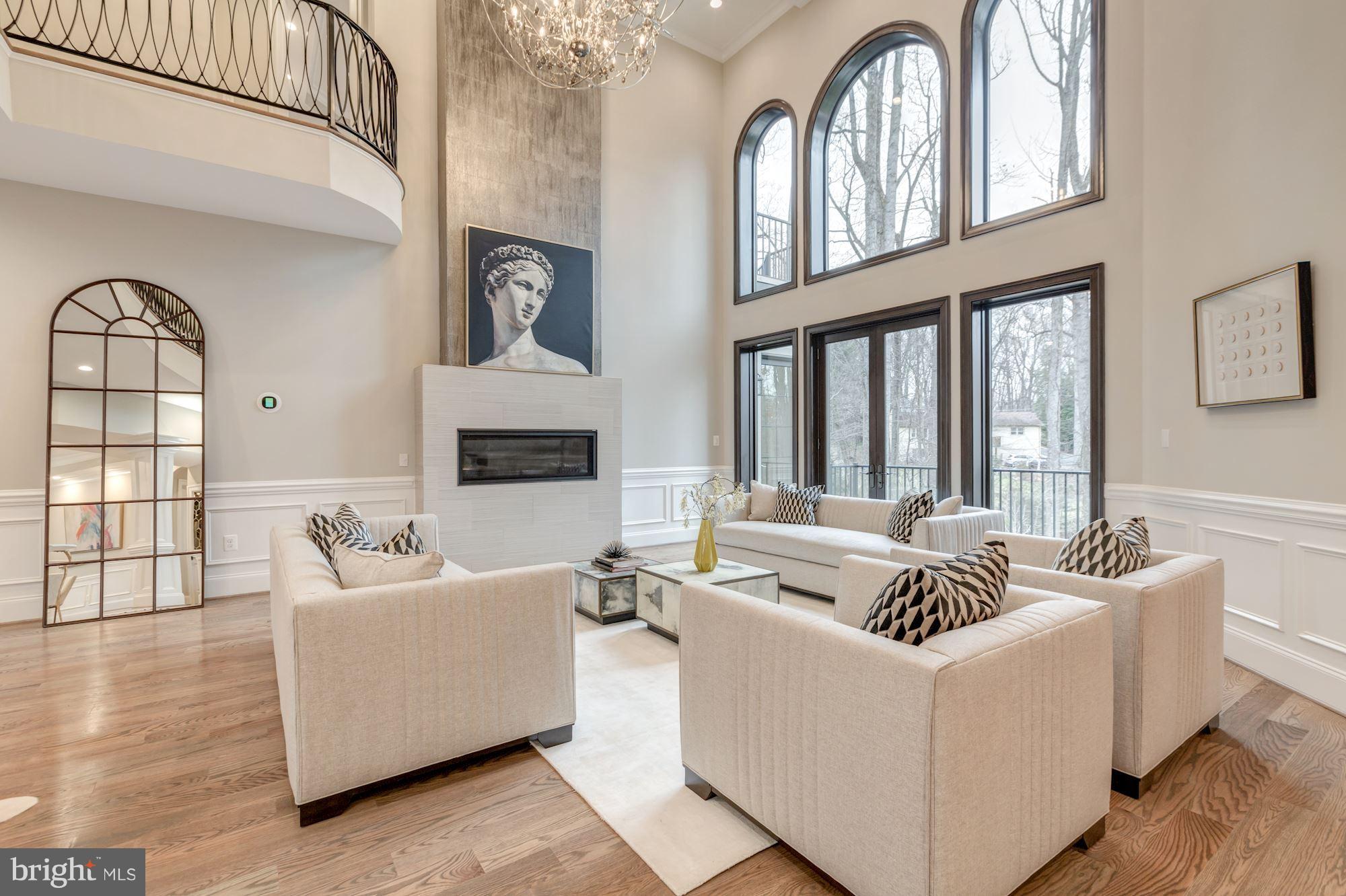 1060 Vista Drive McLean, VA 22102 - Photo 3 of 34 SPACIOUS LIVING ROOM WITH RH CHANDELIER