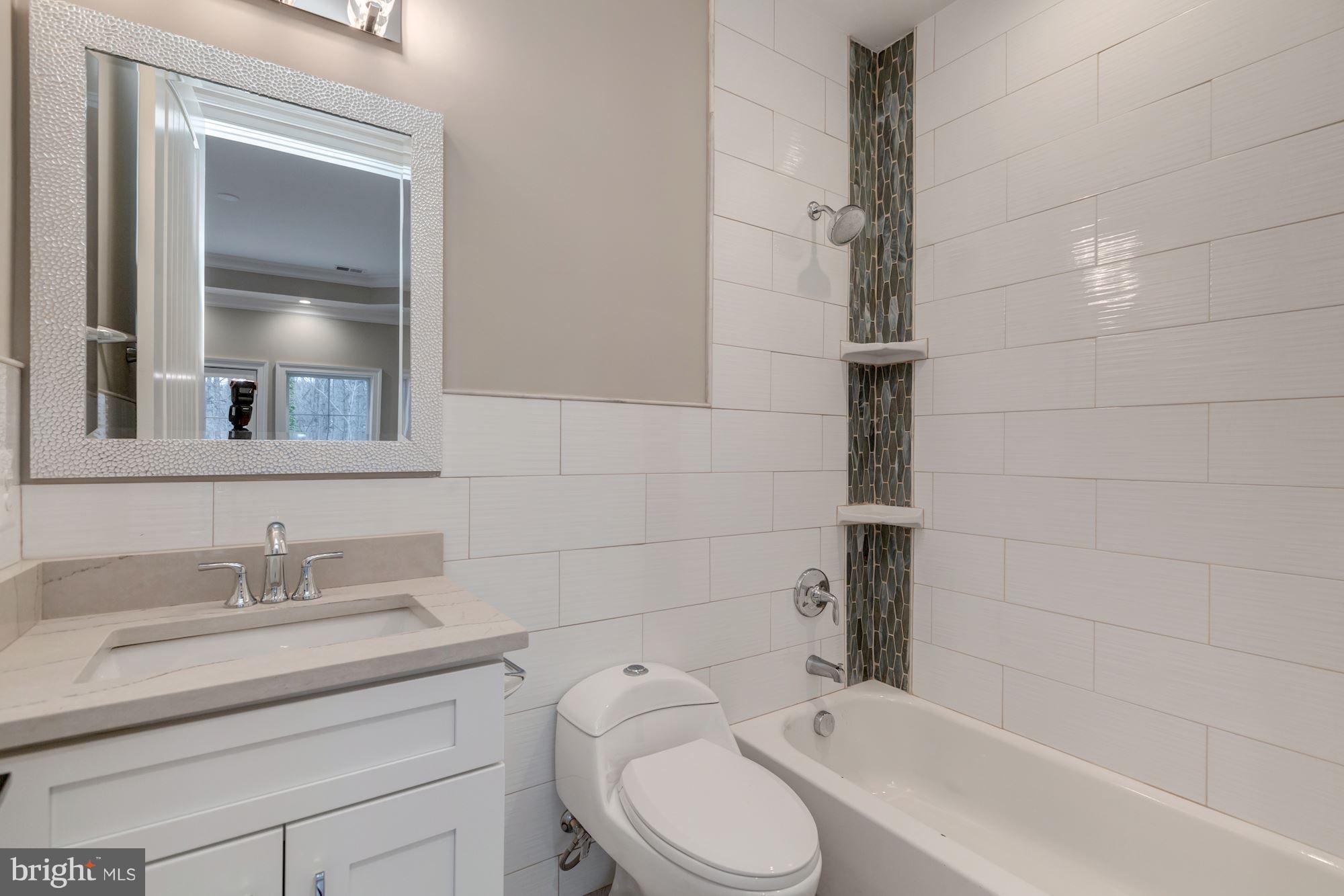 1060 Vista Drive McLean, VA 22102 - Photo 25 of 34 BATHROOM 5