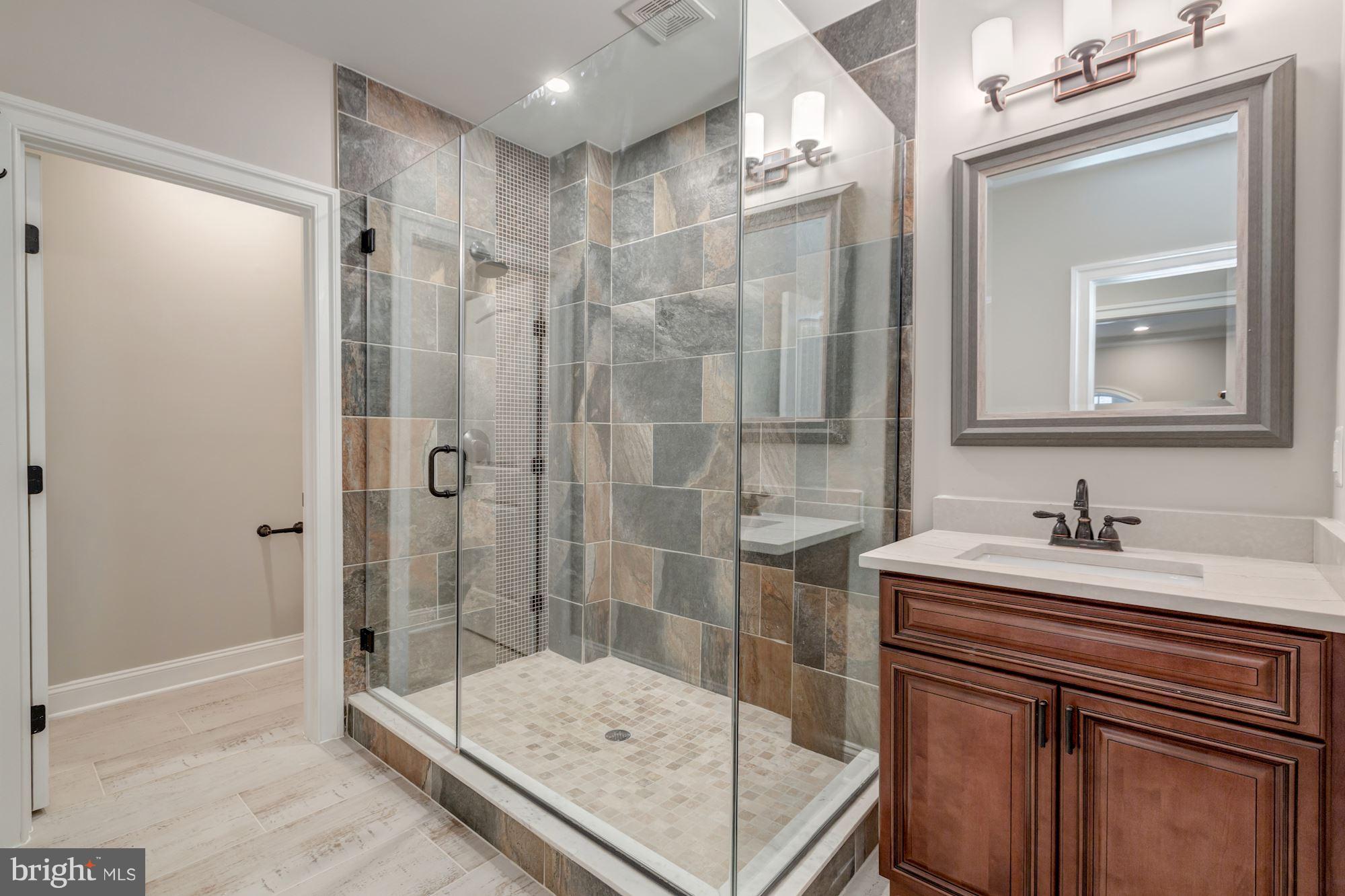 1060 Vista Drive McLean, VA 22102 - Photo 30 of 34 BATHROOM 6