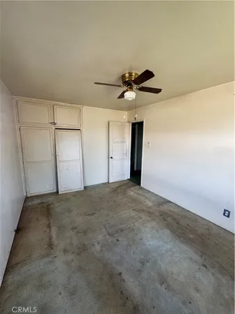 a view of a garage