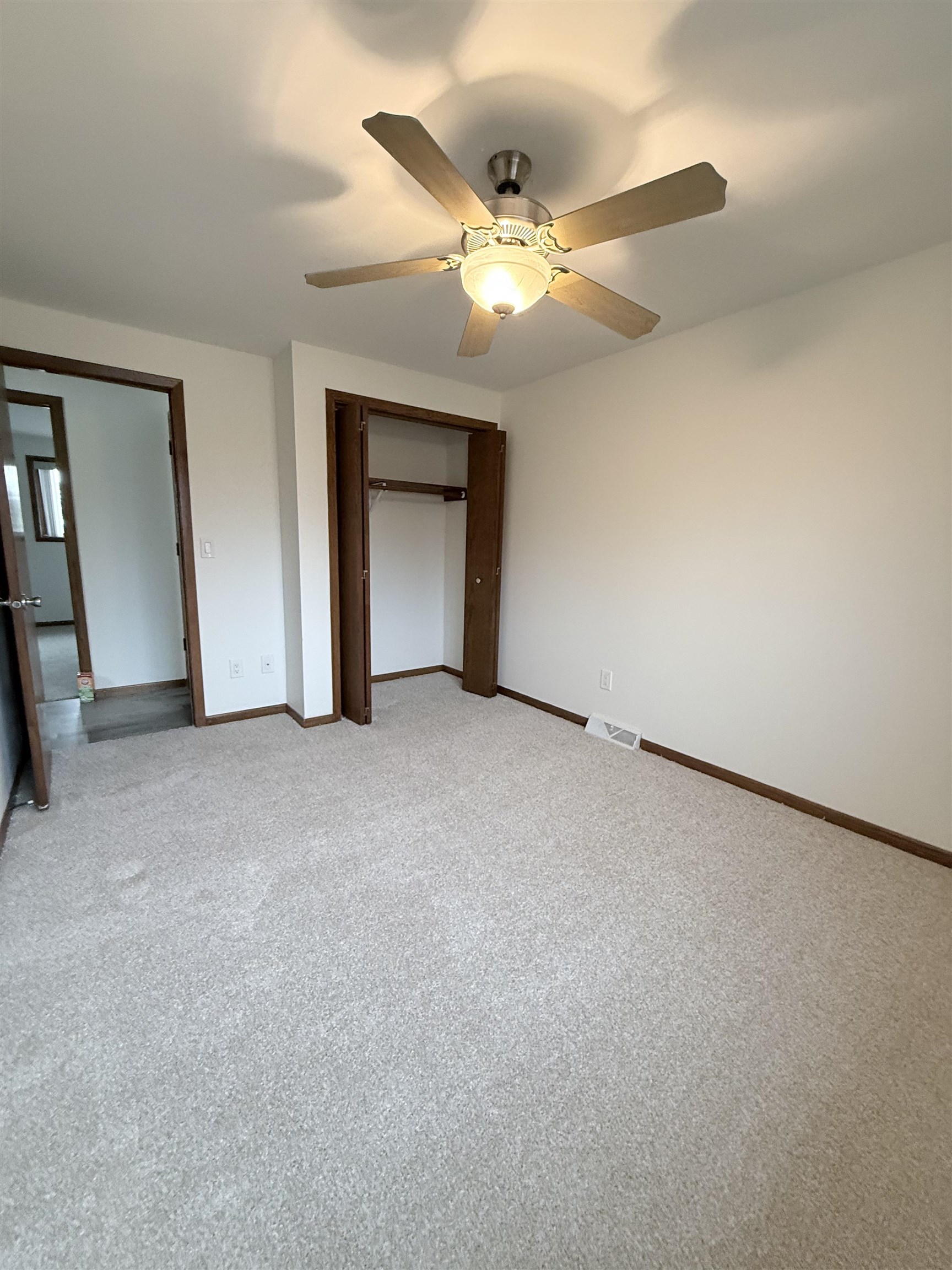 2519 Fond Du Lac Road Oshkosh, WI 54902 - Photo 11 of 18