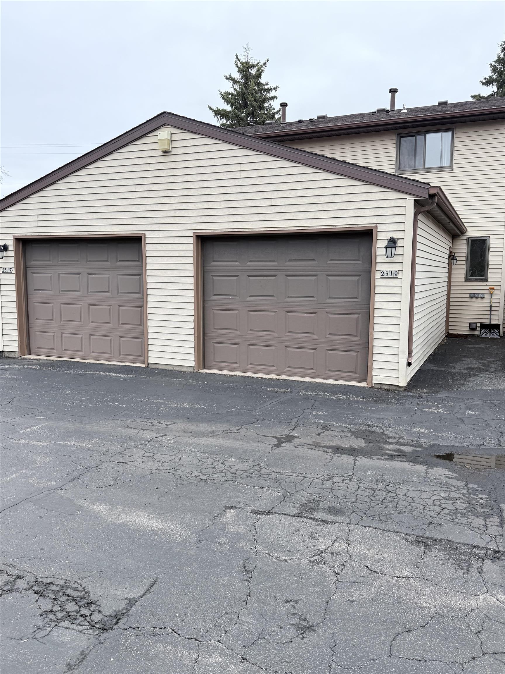 2519 Fond Du Lac Road Oshkosh, WI 54902 - Photo 3 of 18