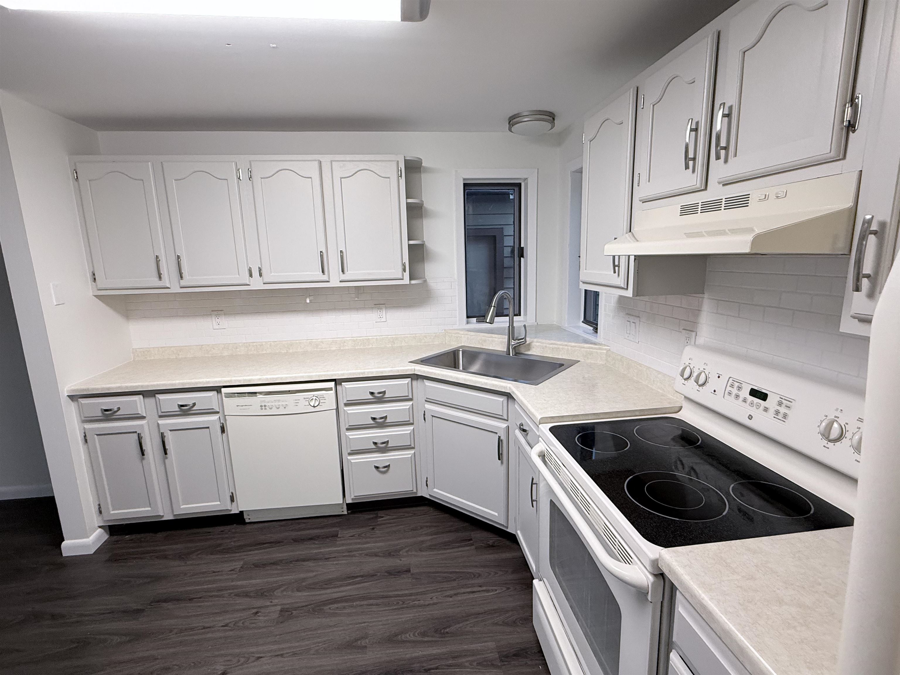 2519 Fond Du Lac Road Oshkosh, WI 54902 - Photo 5 of 18