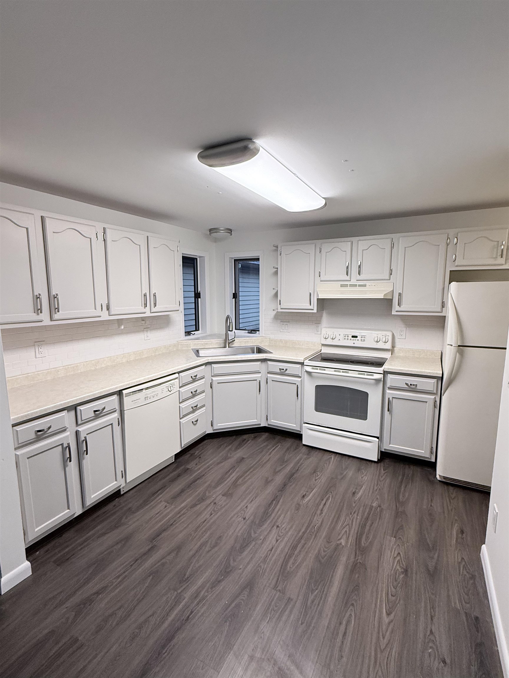 2519 Fond Du Lac Road Oshkosh, WI 54902 - Photo 6 of 18