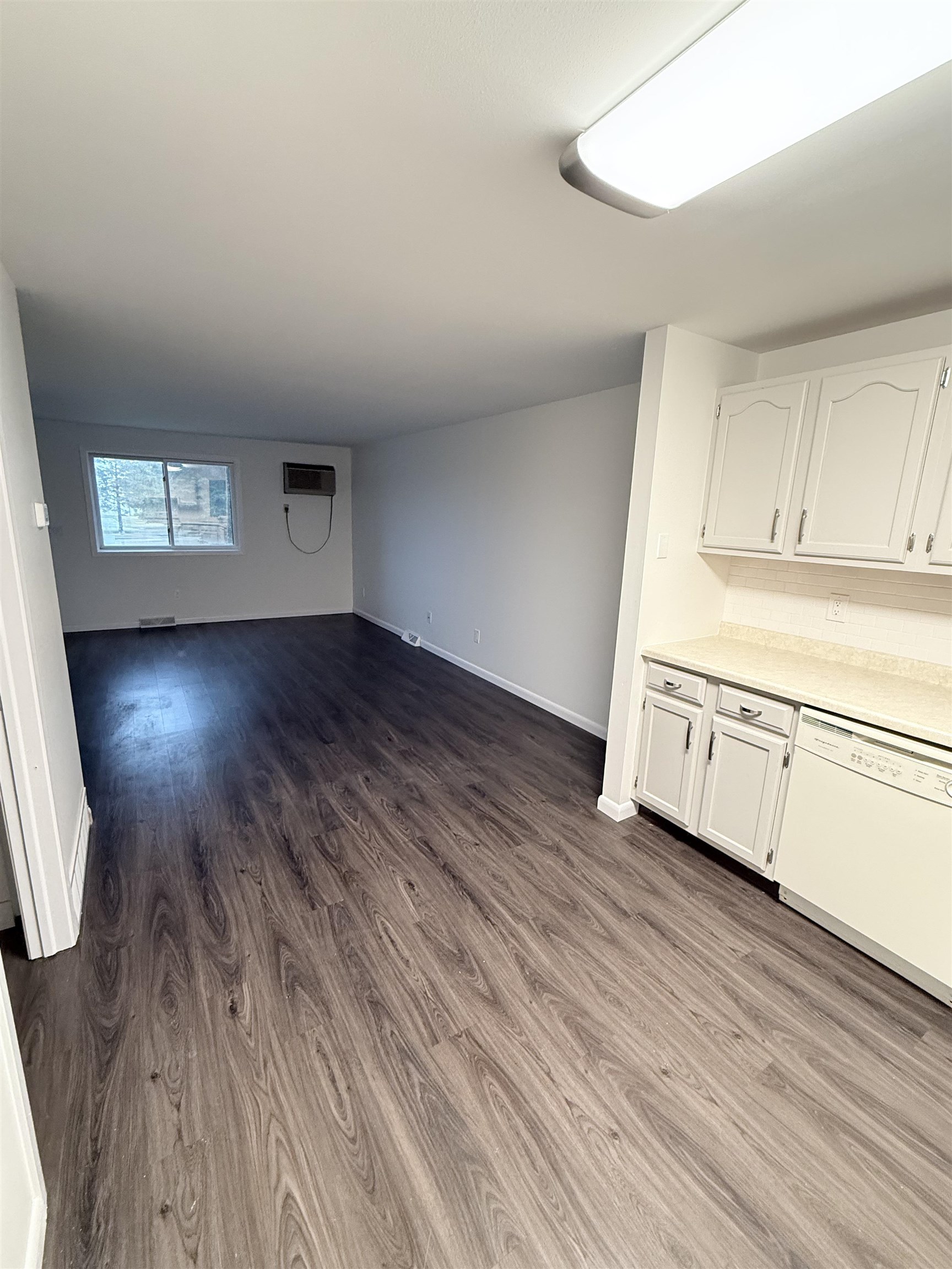 2519 Fond Du Lac Road Oshkosh, WI 54902 - Photo 8 of 18