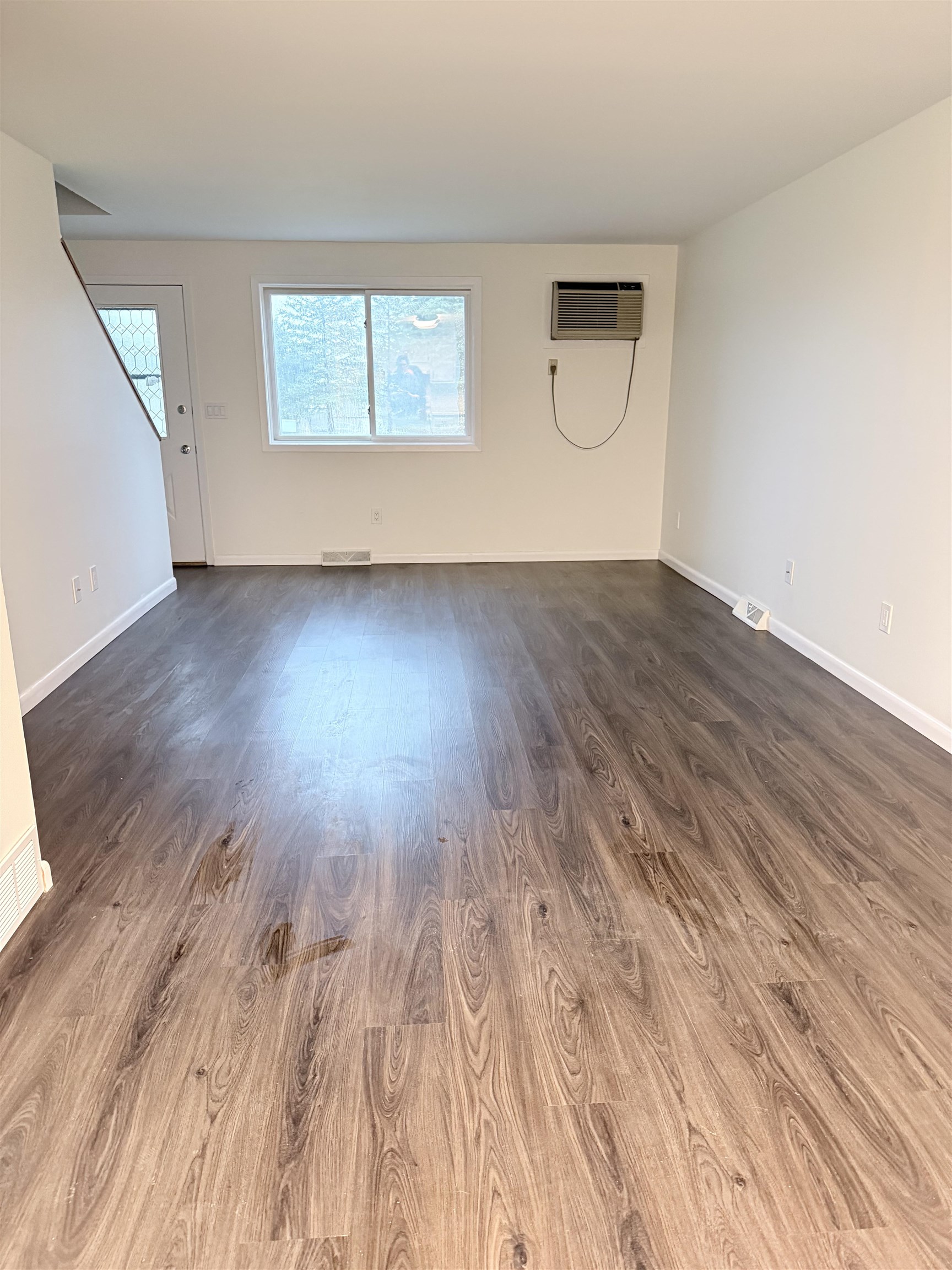 2519 Fond Du Lac Road Oshkosh, WI 54902 - Photo 9 of 18