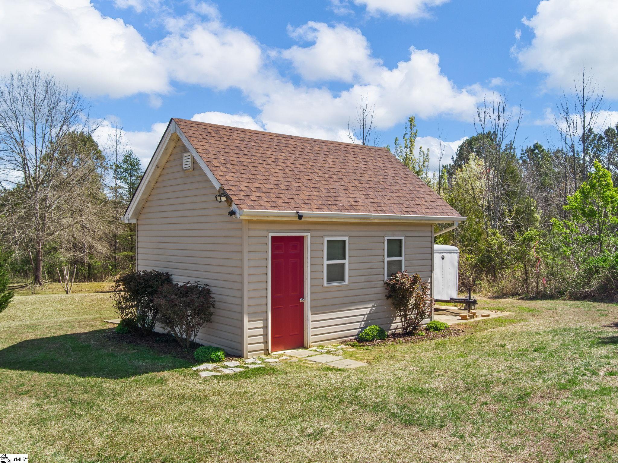 915 South Blackstock Road Landrum, SC 29356 - Photo 30 of 34