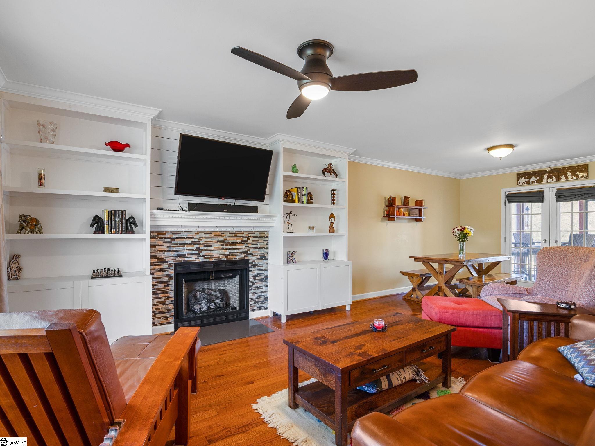 915 South Blackstock Road Landrum, SC 29356 - Photo 6 of 34