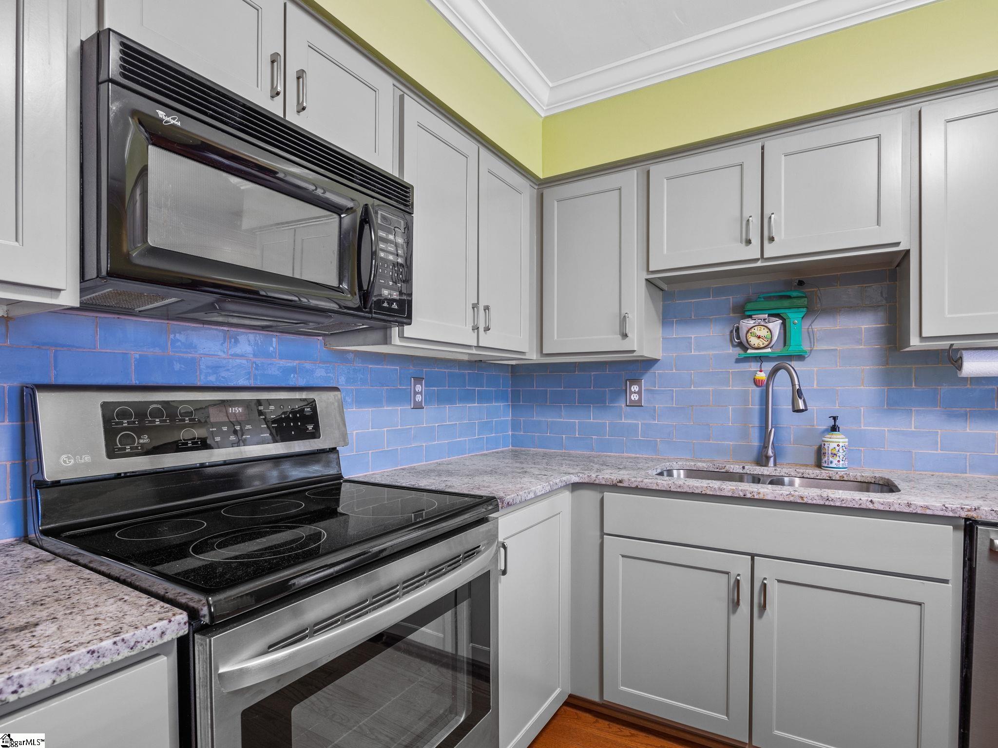 915 South Blackstock Road Landrum, SC 29356 - Photo 10 of 34