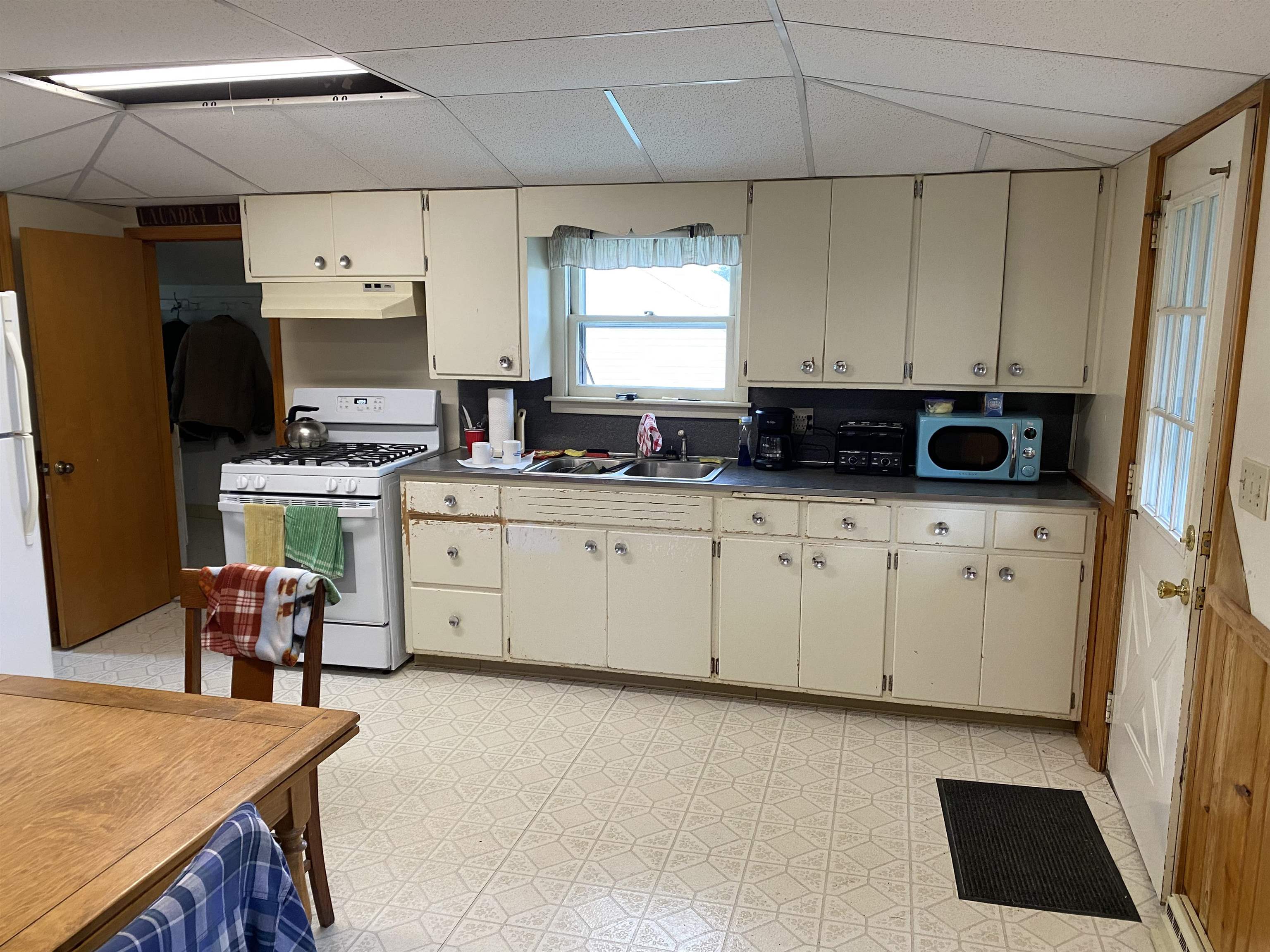 612 North Knight Road Bay City, MI 48708 - Photo 13 of 26