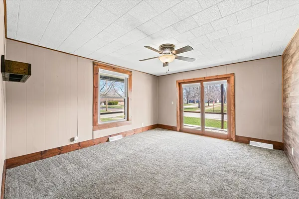 $215,900 | 360 East Patton Street, Paxton, IL 60957