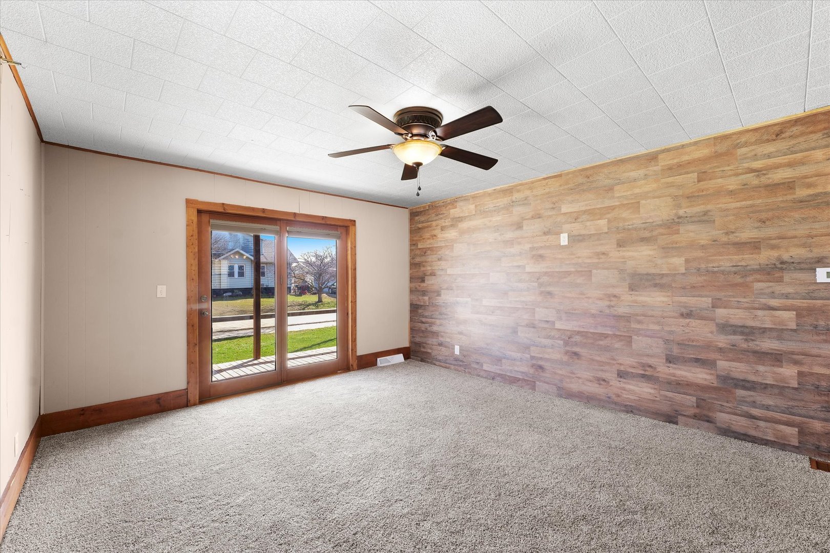 360 East Patton Street Paxton, IL 60957 - Photo 5 of 33