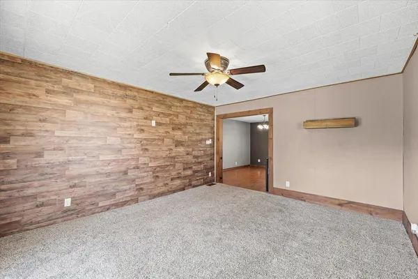 $215,900 | 360 East Patton Street, Paxton, IL 60957