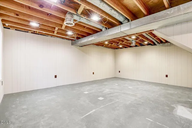 a view of a yard with trees