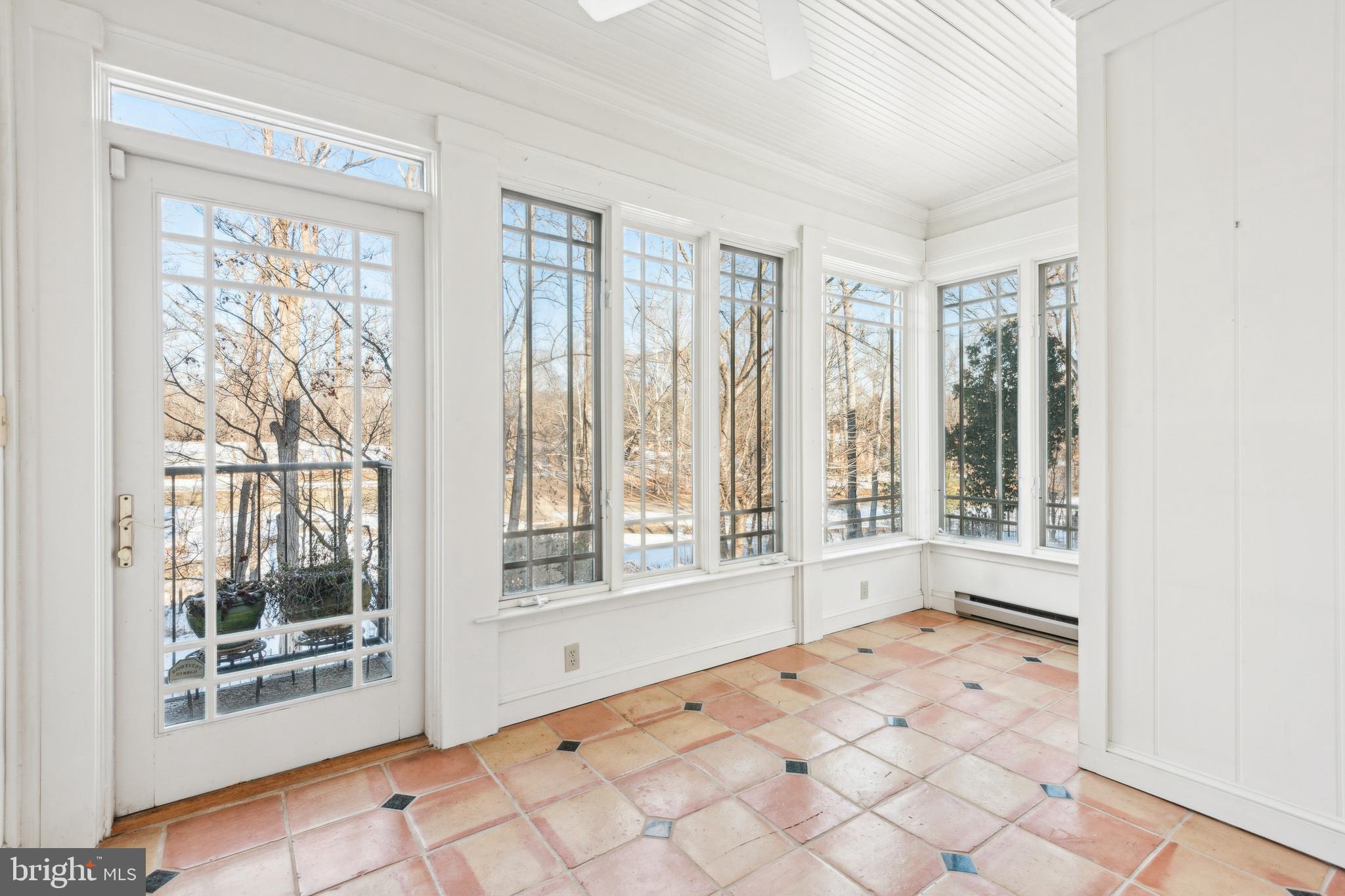 11814 Bishops Content Road Bowie, MD 20721 - Photo 15 of 40 Sunroom