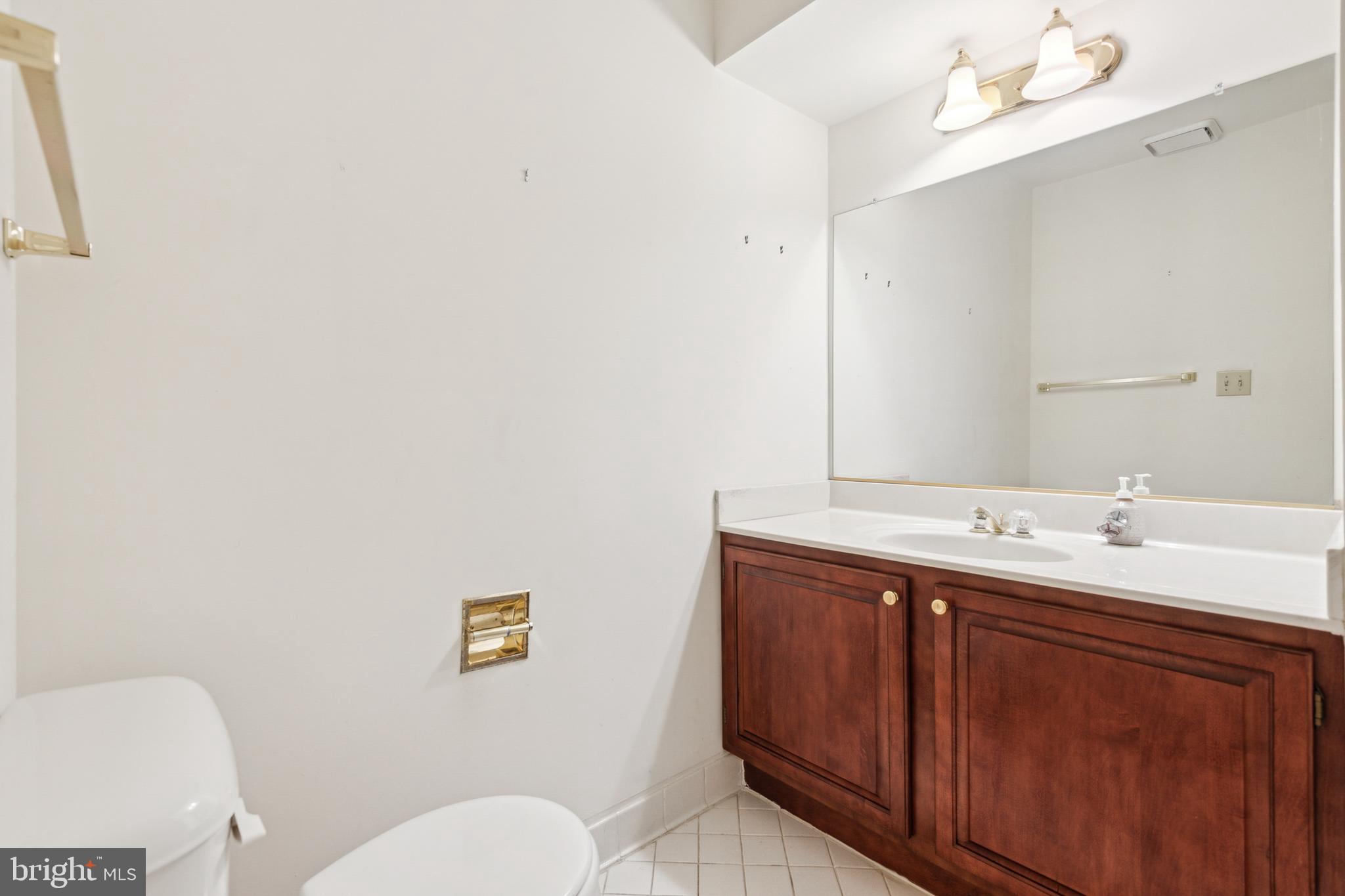 11814 Bishops Content Road Bowie, MD 20721 - Photo 16 of 40 Powder Room