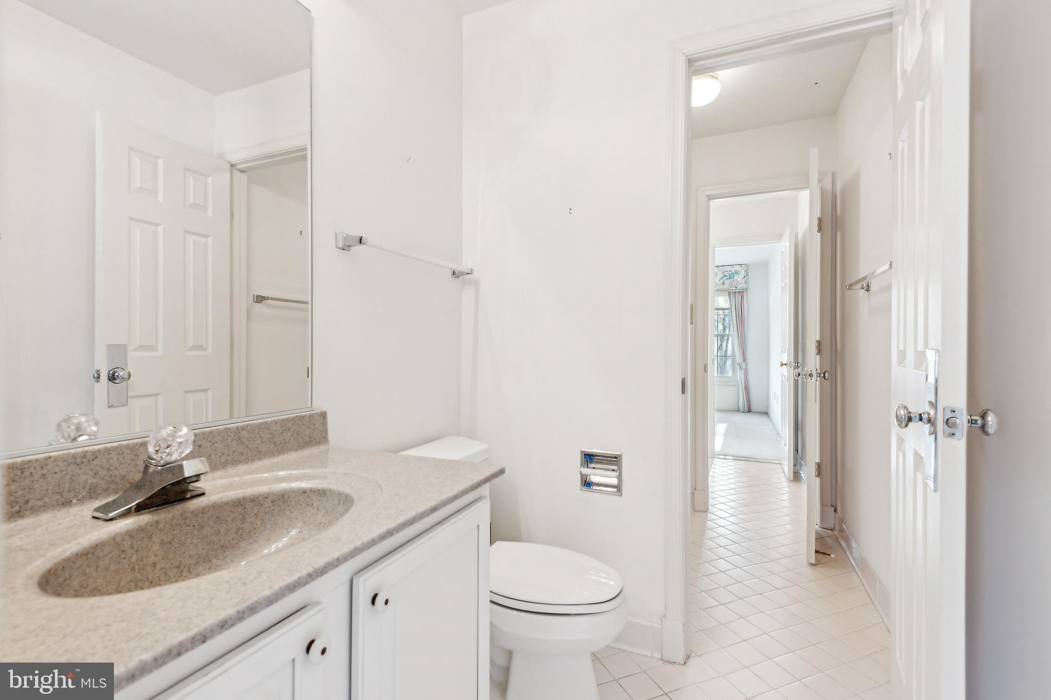 11814 Bishops Content Road Bowie, MD 20721 - Photo 33 of 40 Bathroom