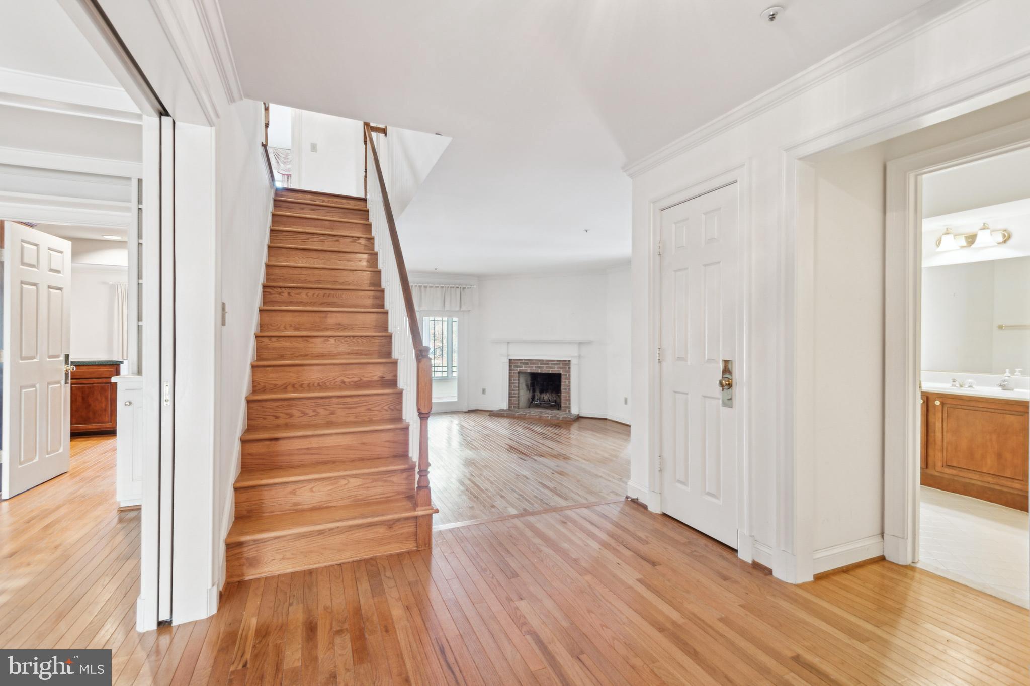 11814 Bishops Content Road Bowie, MD 20721 - Photo 4 of 40 Hardwood Floors throughout